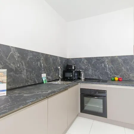 1bdr 50m By The Sea Gzira- Happy Gzira