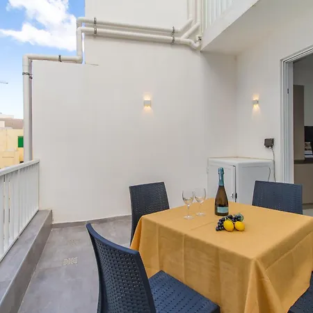 1bdr 50m By The Sea Gzira- Happy Apartment Gzira