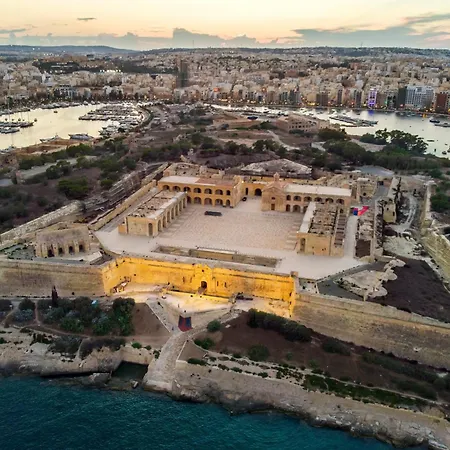 1bdr 50m By The Sea Gzira- Happy * Gzira